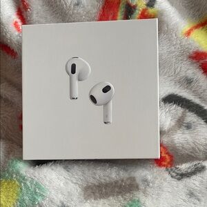 White Wireless Earbuds